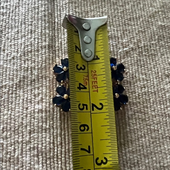 Elegant Asian Style Yellow Gold plated and Blue cubic diamonds Floral Pendant - Picture 6 of 6